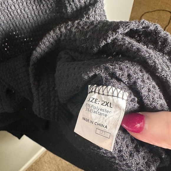 Black Waffle Knit Shirt Women's 2X - Picture 4 of 5